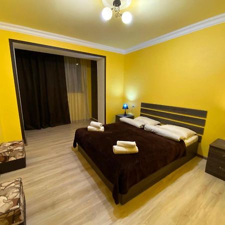 Centralhome Erivan Exterior foto
