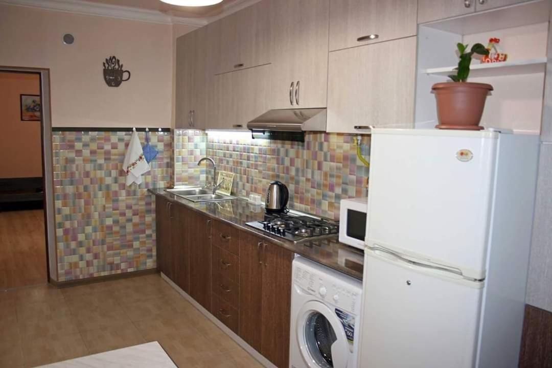 Centralhome Erivan Exterior foto